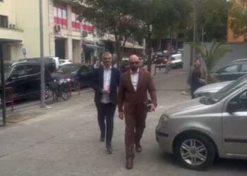 Kreu i ARRSH-së, Gentian Gjyli, paraqitet në SPAK me avokatin e tij