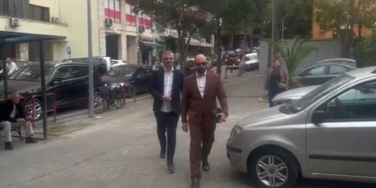 Kreu i ARRSH-së, Gentian Gjyli, paraqitet në SPAK me avokatin e tij