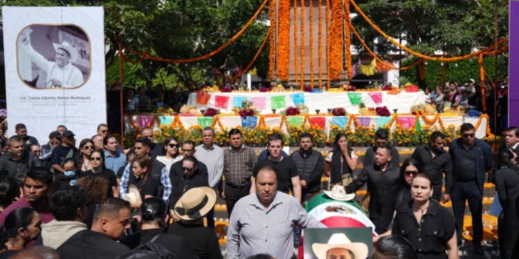 Kryebashkiaku meksikan ekzekutohet me armë gjatë festimeve të Ditës së të Vdekurve në mes të turmës