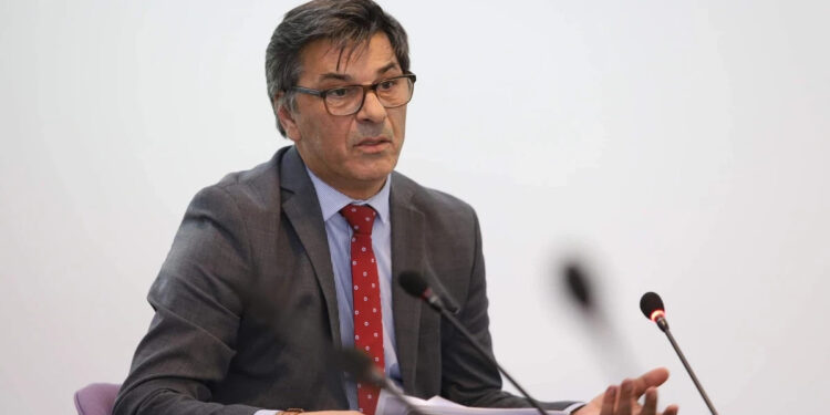 Kryeziu: KQZ nuk duhet t'i delegojë përgjegjësitë institucionale një kompanie private