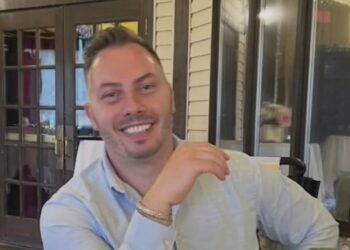 Kushëriri i Elvis Shkambit ekzekutohet, llogaria në ‘GoFundMe’ aktivizohet; drejtuesi i TV në Florida jep detaje mbi ndërlikimin e ngjarjes në Shqipëri.