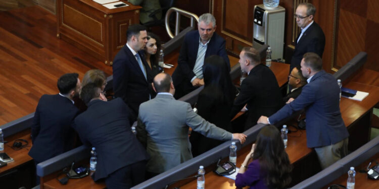 LDK-ja merr pjesë vetëm në seancën e krijimit të qeverisë.