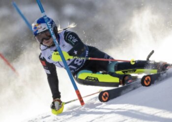 Lara Colturi arrin vendin e 7-të në zbritjen e parë të Slalomit të Madh, duke lënë pas kampionet Shiffrin dhe Goggia në Skitë Alpine.