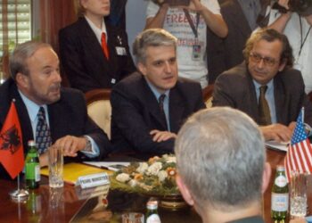 "Largimi i tij shënon fundin e një epoke për PS" / Fatos Nano iku me ëndrrën e presidencës? Majko: Kur fluturon shumë lart, është e vështirë të përshtatesh…