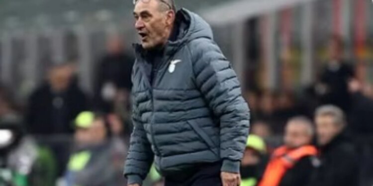 Lazio në heshtje përballë gazetarëve dhe protesta në platformat sociale: Imazhet tregojnë vetë…