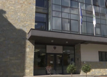 Lista Serbe tërhiqet, ftesat për inaugurimin e kuvendeve komunale dërgohen nga “Republika e Kosovës”