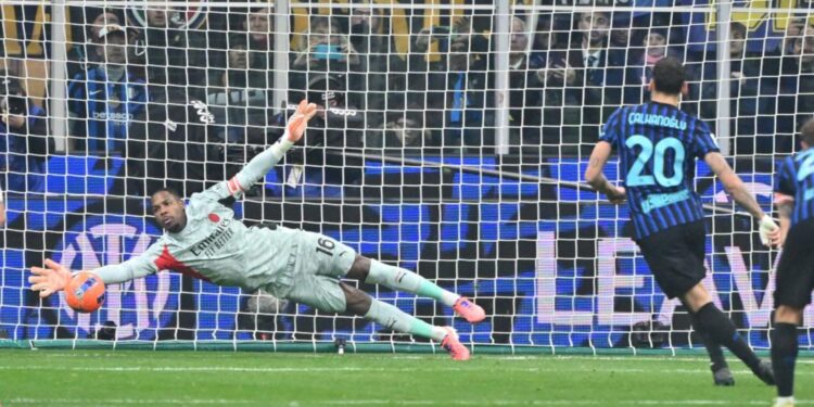 Maignan dhe magia ndaj Calhanoglu: Detaji që zbulon strategjinë e mendjes së francezit