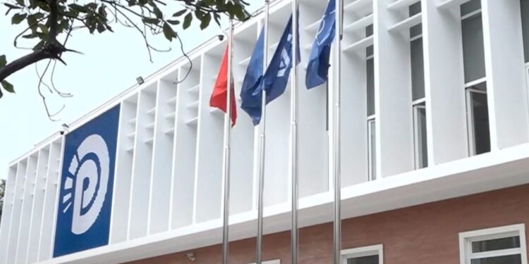 Marrëveshja e koalicionit të djathtë për 11 majin zbulohet, ja sa të ardhura kanë shpenzuar PD dhe aleatët gjatë fushatës.