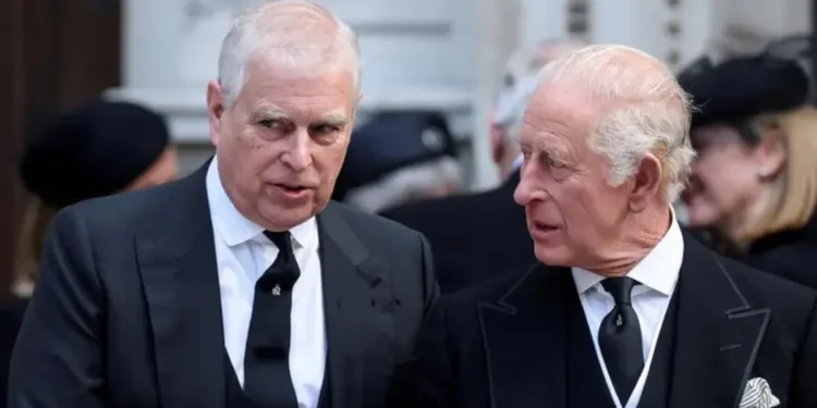 Mbreti Charles ia heq Princit Andrew të gjitha titujt dhe e nxjerr jashtë rezidencës mbretërore!