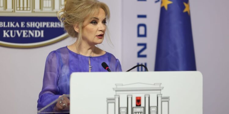 Miratimi i ligjit për “Barazinë Gjinore” në Kuvend, deputetja e PS-së: Nevojiten reforma të thella ligjore.