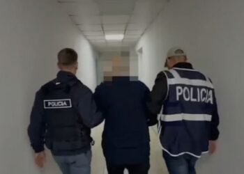 Mjeku imazherist i spitalit të Fierit arrestohet për marrjen e shumë parave nga pacientët për ekot.