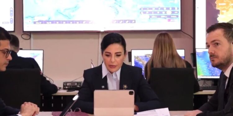 Mot i keq: Balluku në takim për emergjencat civile, KESH analizoi situatën në basenin e Komanit dhe Vaut të Dejës