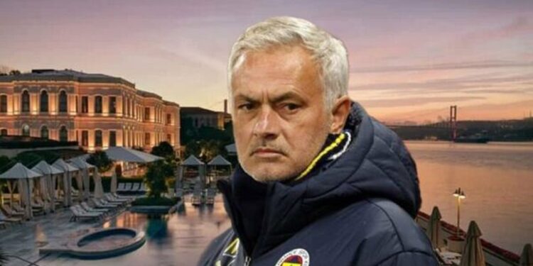 Mourinho largohet nga hoteli pa paguar, trajneri portugez përballet me probleme...