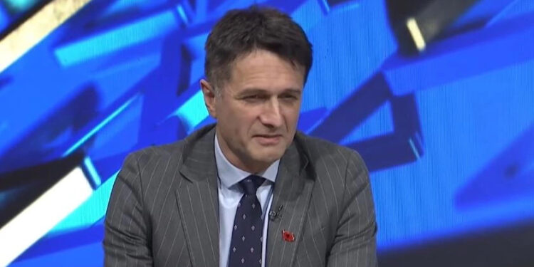 Murati kritikon Vetëvendosjen: Po e ndan shoqërinë në atdhetarë dhe tradhtarë