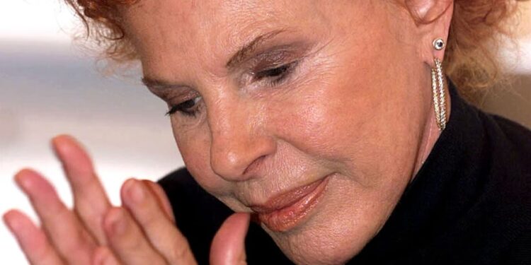 Muzika italiane në pikëllim: Ikona Ornella Vanoni ndahet nga jeta në moshën 91-vjeçare