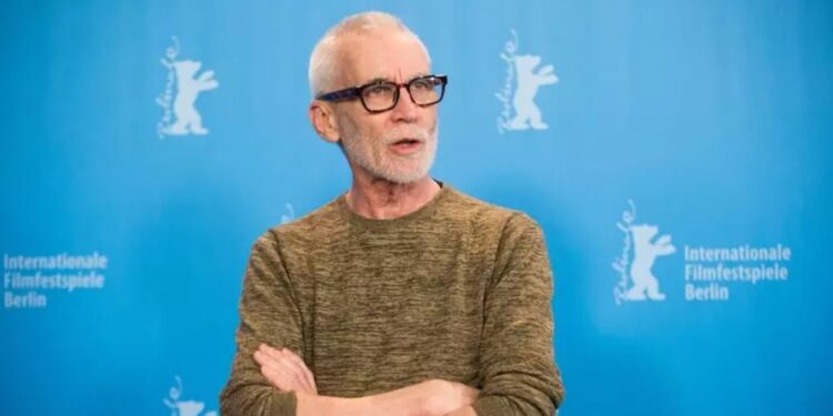 Ndahet nga jeta në moshën 75-vjeçare regjisor Lee Tamahori, i njohur për filmin e tij më të njohur “Njëherë e një kohë ishim luftëtarë”