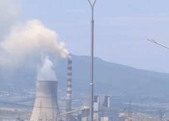 Ndotësit rriten me 26% brenda një viti, ekspertët tërheqin vëmendjen për rrezikun e dëmtimeve të shëndetit të përhershëm.