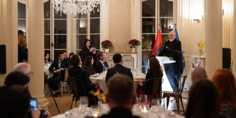 Negociatat me BE: Rama nga Brukseli thotë se "Dikur bënte ftohtë", tani është koha për të ndjerë ngrohtësi brenda.