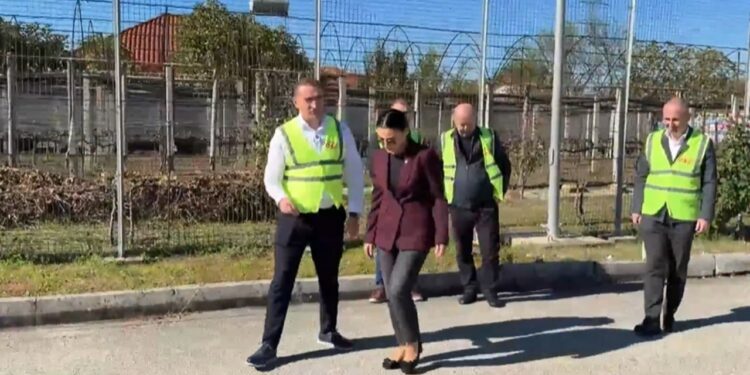 Nënstacioni "Tirana 2", ministrja Balluku: Shqipëria në rrugën për të lidhur drejtpërdrejt me Italinë përmes një kablli nënujore të energjisë