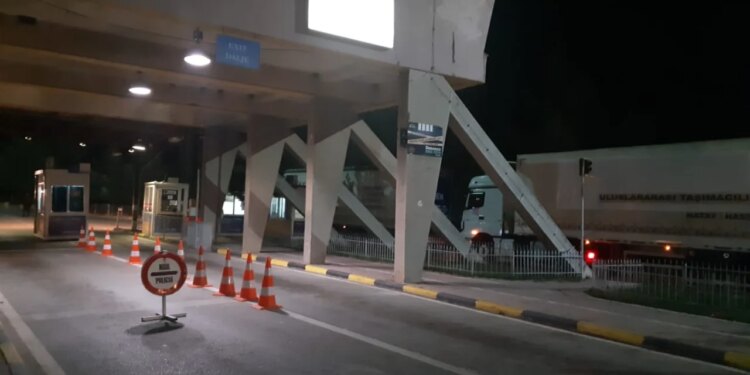 Nesër do të bllokohet rruga Kakavijë–Janinë për disa orë, autoritetet greke këshillojnë qytetarët të shmangin udhëtimet.