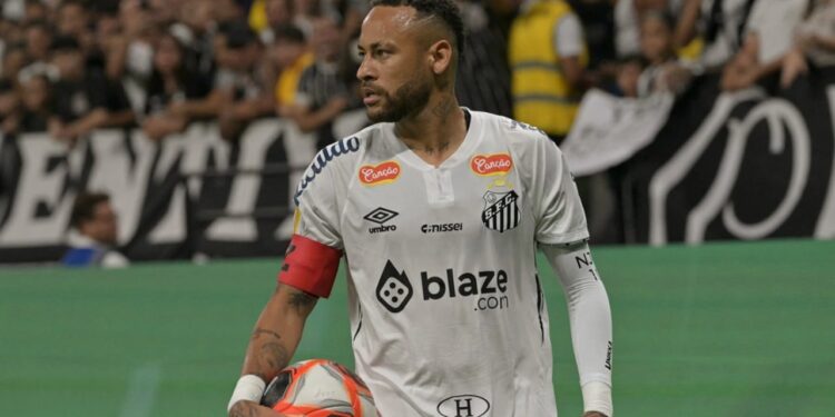 Neymar shënon pas gushtit, por Santosi i tij humb dhe rrezikon rënien nga kategoria