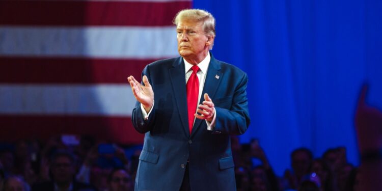 Një ditë para zgjedhjeve në Honduras, Trump amnistion ish-presidentin e burgosur për trafik droge: "Nëse fiton ekstremi i djathtë, do të kemi një bashkëpunim të shkëlqyer."