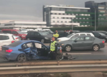 Një person i plagosur nga aksidenti në rrugën Ferizaj-Prishtinë