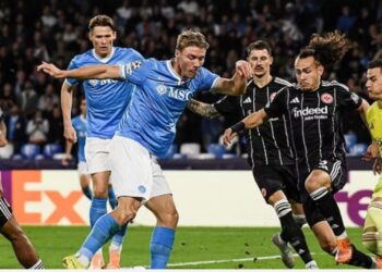 Një tjetër natë e vështirë për Antonio Conten në Evropë, Napoli ndalet në barazim pa gola me Eintrachtin.