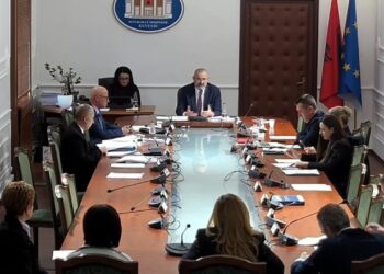 “Nuk kërkojmë para”/ Manja komenton me KMSHC-në nga Komisioni i Ligjeve: Më në fund një lajm pozitiv, nuk mund të ndodhte...