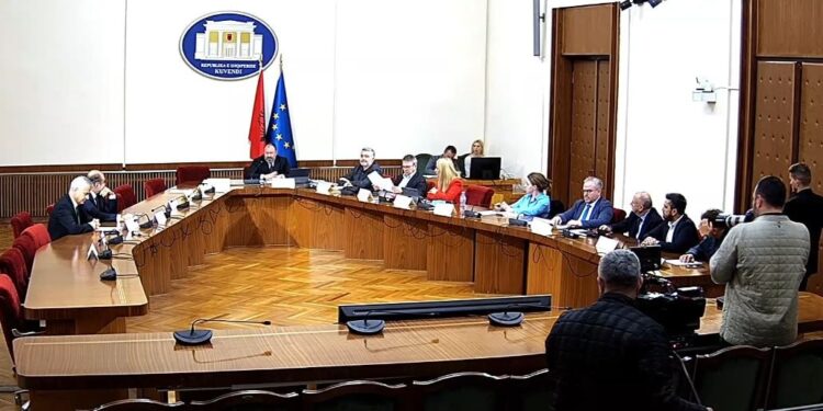 PD "refuzon" komisionin e Reformës Territoriale, aleatët ndihen të ftuar në mbledhje