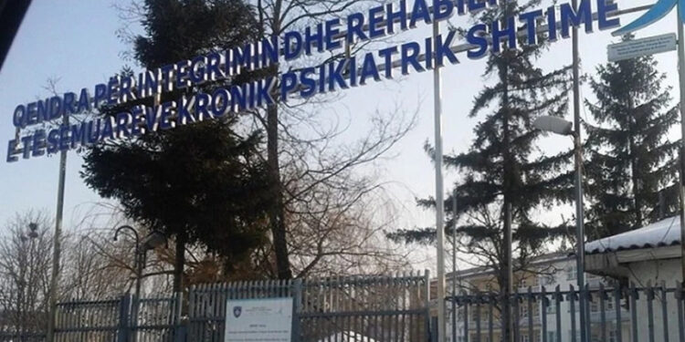 Pacienti largohet nga Enti Special