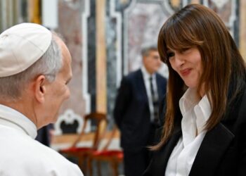 Papa takon Belluccin, Blanchett dhe artistë të tjerë: Botës i duhet kontributi juaj