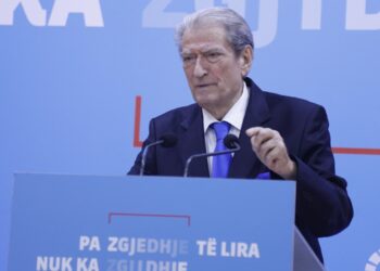 "Parlamenti kalon para Kryeministrisë", Berisha shpall protestë për të hënën: Deputetët dhe qytetarët…