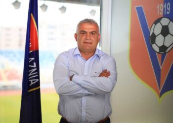 Pas përballjes me Dinamon, Edi Martini e tepron me komentet e tij dhe kërkon një shpatë samurai.