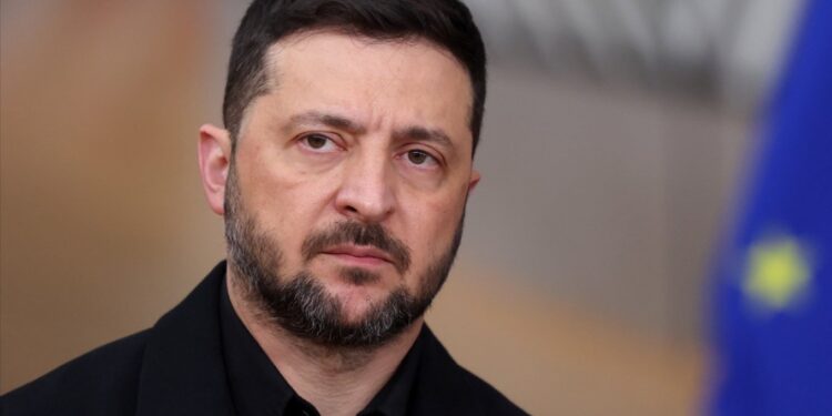 Pas skandalit me shokun e tij të ngushtë dhe zhdukjen e 100 milionë eurove, Zelensky shpall riorganizimin e sektorit të energjisë.