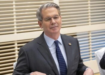 “Pekini bën një gabim të madh me kufizimet ndaj metalet e rralla,” thotë sekretari i Thesarit të SHBA-së: E kuptuan pas reagimit global.