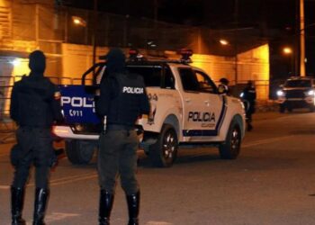 Përleshje fatale në një burg në Ekuador, 31 të vdekur dhe dhjetëra të plagosur nga konflikti mes grupeve të krimit.