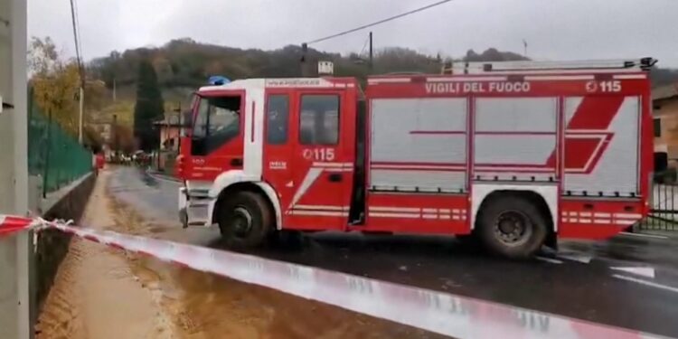 Përmbytje shkatërruese në Itali, dy persona të humbur/ Uji përmbys objektet.