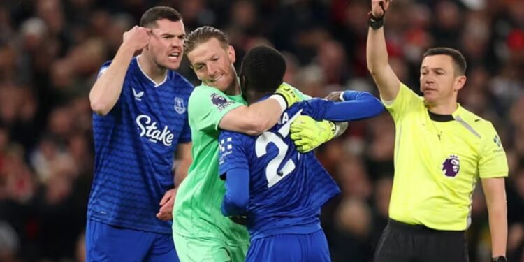 Përplasje mes Gueye dhe Keane gjatë Man.Utd-Everton, Amorim shprehet ndryshe: Shpresoj ta bëjnë edhe të mitin…