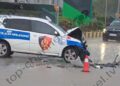 Policia përfshihet në aksident me "Benz"-in në Fier-Patos, tre të lënduar përfshirë dy efektivë.