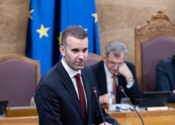 Politikat e BE-së: Mali i Zi paralajmëron se do të ashpërsojë regjimin e vizave për qytetarët rusë.