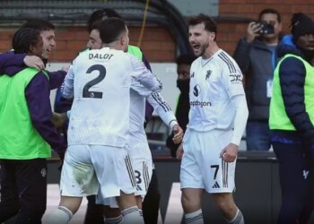 Premier League: Manchester United dhe Liverpool sigurojnë fitore në transfertë