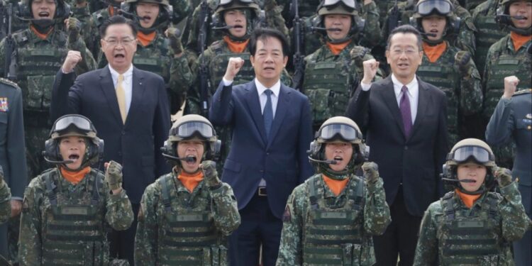 Presidenti i Tajvanit kërkon të rrisë shpenzimet për mbrojtje, ja cilat janë burimet financiare që i nevojiten Taipeit për të parandaluar sulmet e mundshme nga Kina.