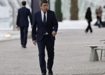 Presidenti i rajonit të Valencias jep dorëheqjen pasi akuzohet për keqmenaxhim të përmbytjeve vdekjeprurëse të vitit të kaluar