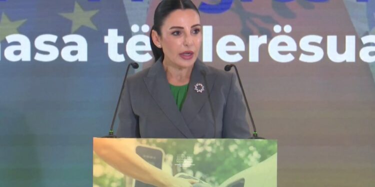 Prezantimi i projektit "OSHEE Charge", Balluku: Energji prioritet për investimet e huaja.