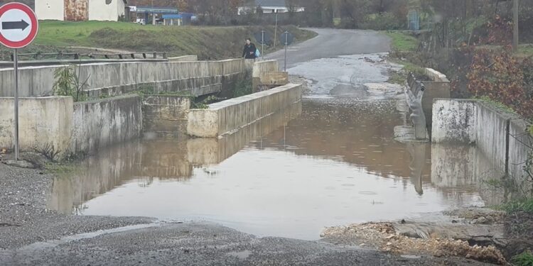 Probleme me rrugët kombëtare: Aksi Burrel–Rrëshen pothuajse i papërshkueshëm