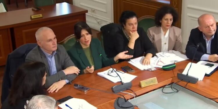 Projekti i Ligjit për Buxhetin e Vitit 2026: AIDSSH kërkon 12.6 milion lekë. S’duhet të jemi të ndarë në interesat tanë.