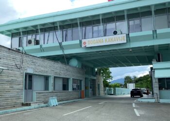 Protesta e fermerëve grekë në Kakavijë, autoritetet shpallin pezullim të punës për 4 orë.