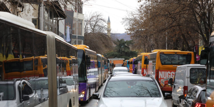 Protesta e tretë, autobusët në Prishtinë nuk janë në qarkullim