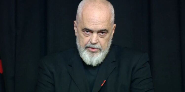 Rama jep një mesazh për lamtumirën e Fatos Nanos: Doja të ishim në një nga ato darkat tona, ku të flisnim për ata që të akuzuan dhe tentuan të të ndalonin.